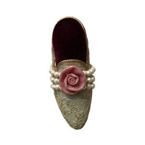 Russ Berrie & Co High Heel Shoe Pin Cushion